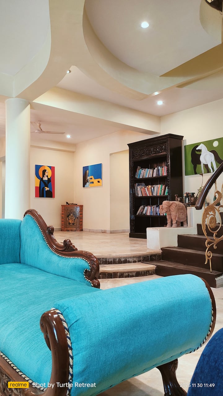 Living room image 9