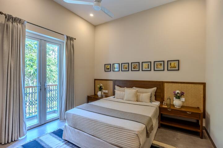 Bedroom 1 image 2