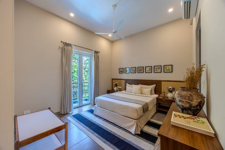 Bedroom 1 image 3