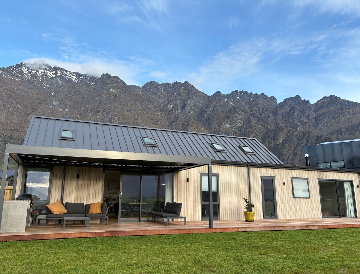 Spur Ridge Views - ‘A Remarkable Place to Lie’ - Houses for Rent in ...