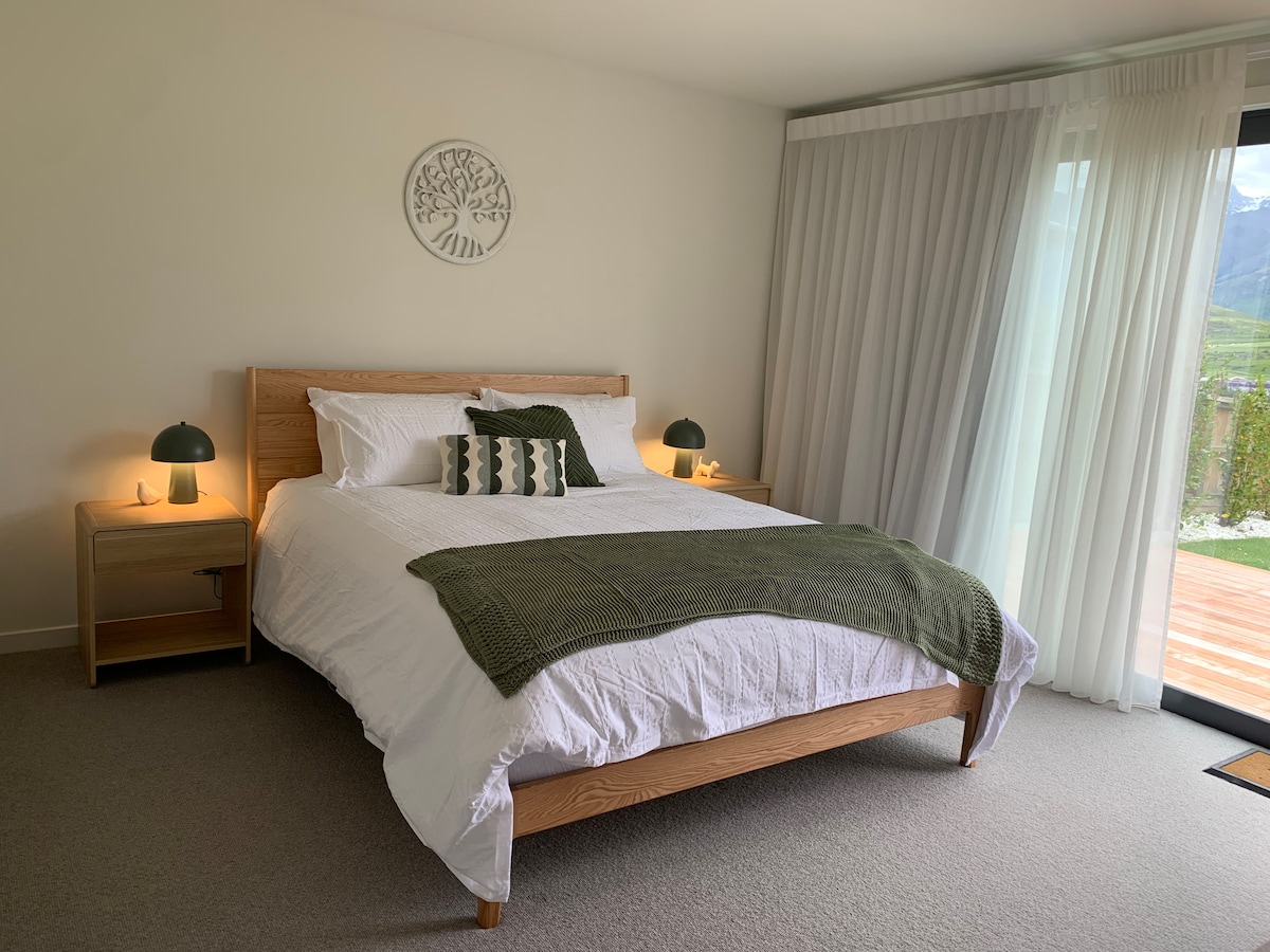 Spur Ridge Views - ‘A Remarkable Place to Lie’ - Houses for Rent in ...