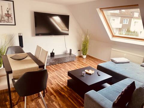 Leistungsstarkes Airbnb: Central city apartment | 6 people | 2 TVs | Wi-Fi in Ostviertel