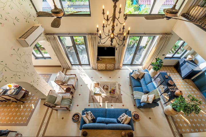 Living room image 6
