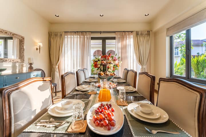 Dining area image 3