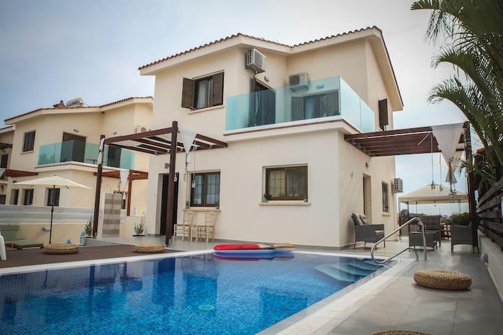 Villa Helana - Nissi Beach