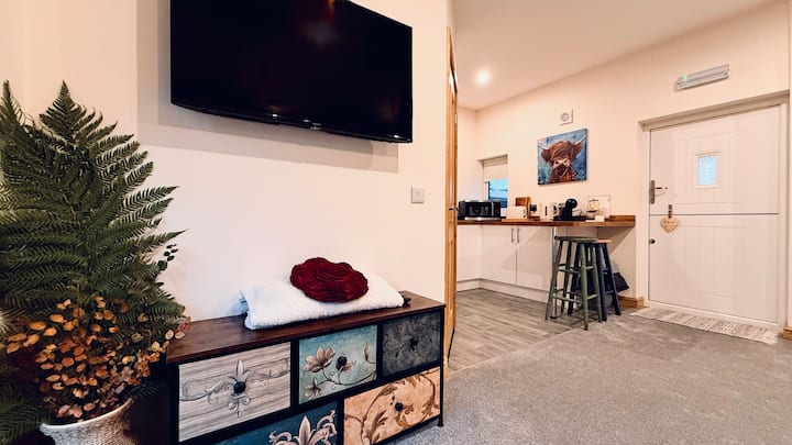 Private Double Studio | Peaceful Garden Setting - Isle of Man
