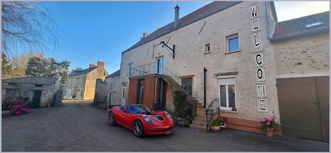 Country house /sleeps 8-10/35' from Disney