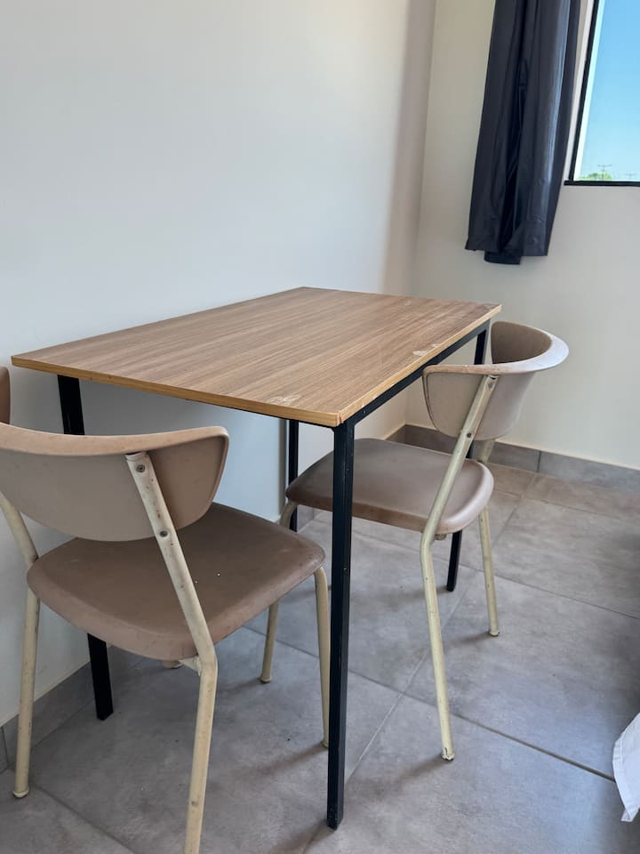 Sua Hospedagem Prática Com Melhor Custo Benefício. - Londrina