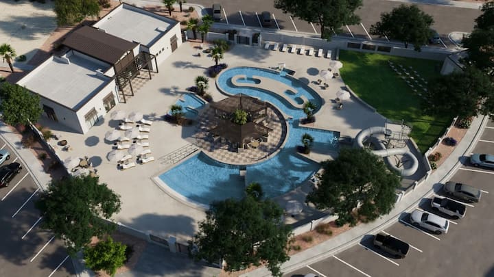 The Golden Isle - Luxury Private Pool & Pickleball
