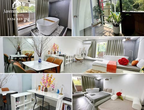 Lovely Balcony w Chill Tub Bath – Near Airport