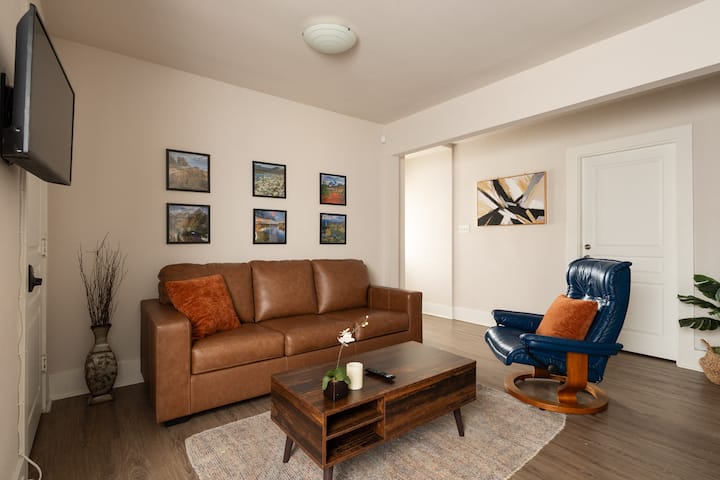 Comfy Central Apartment For City Explorers - Seattle, WA