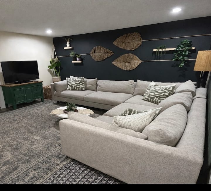 4 Bedroom Home Near Kci - Parkville, MO