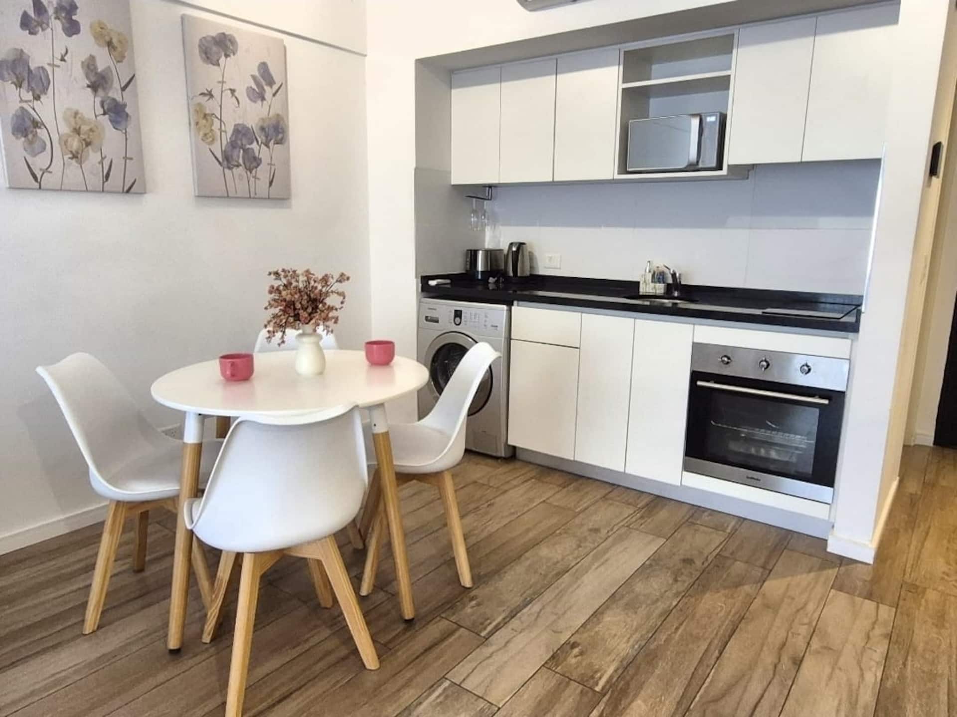 Studio apartment with balcony in Palermo