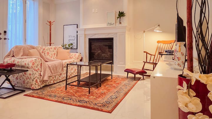 Cozy 2br Basement With Fireplace & Backyard - Ontario