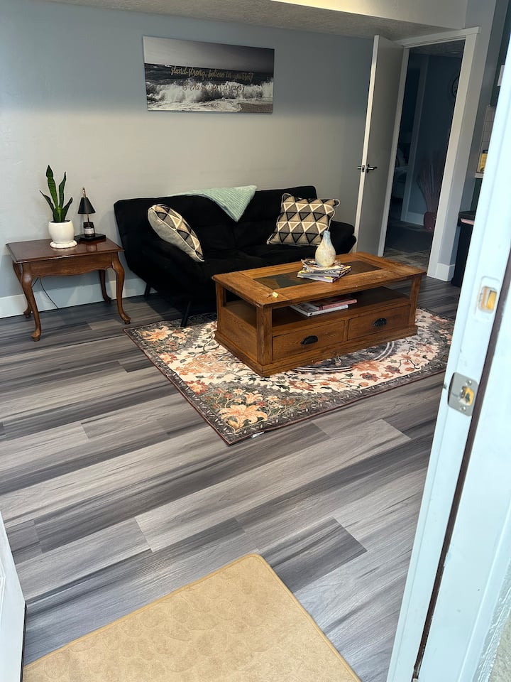 Newly Remodeled Apt Home. 
Private & Affordable! - Nampa, ID