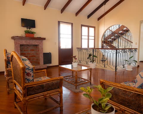 Spacious & Charming House in Sucre - Le Casita