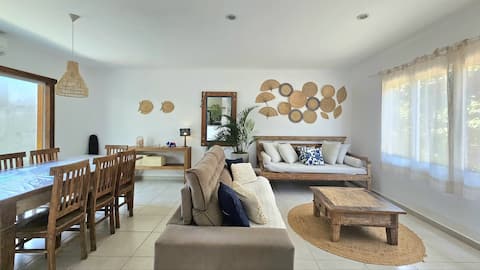 Airbnb em destaque: Condo in Juquehy with heated hot tub em São Sebastião