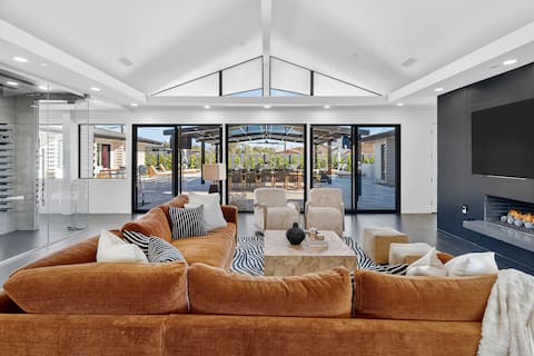 Successful Airbnb property: 7bdrm near TPC | Pool • Spa • Bunkroom | Slps 28 in Central Scottsdale