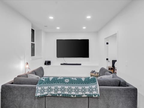 Top Airbnb: Charming West Highlands / Sloans Lake Basement Apt in Sloan Lake