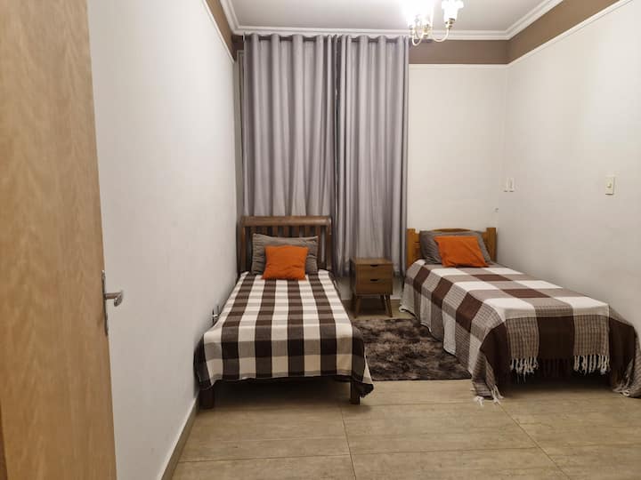 Dhomë gjumi 2