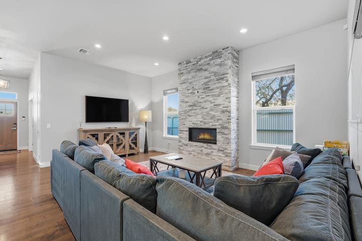 Modern Tucson Home Near Ua & Downtown! - Tucson, AZ