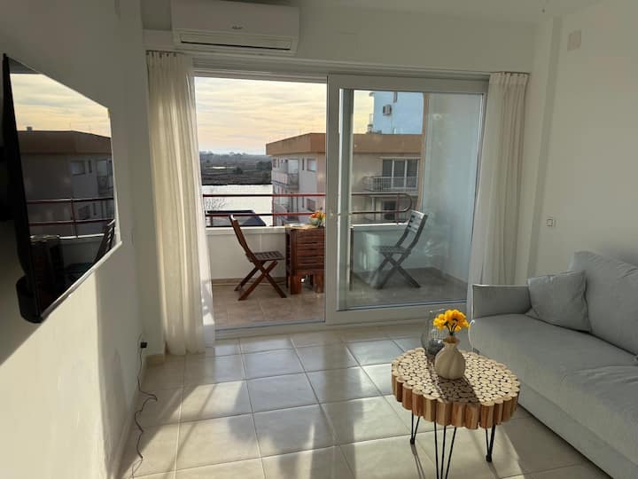 Loft Chaleureux Et Entièrement éQuipé - Sant Pere Pescador