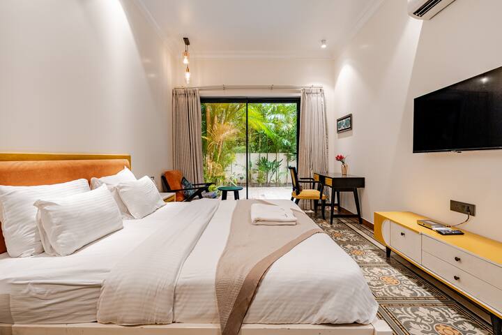 Bedroom 1 image 3