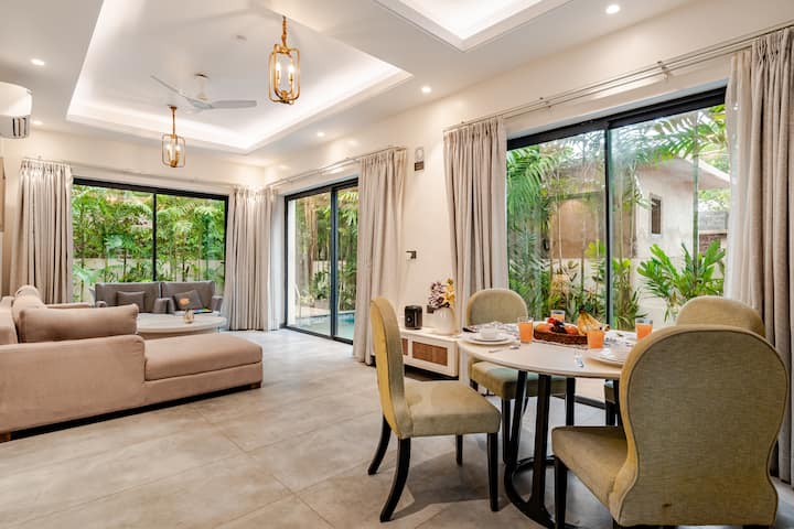 Dining area image 1