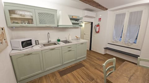 Top Airbnb: "Life among the Caruggi" in the heart of the Historic Center in Genoa