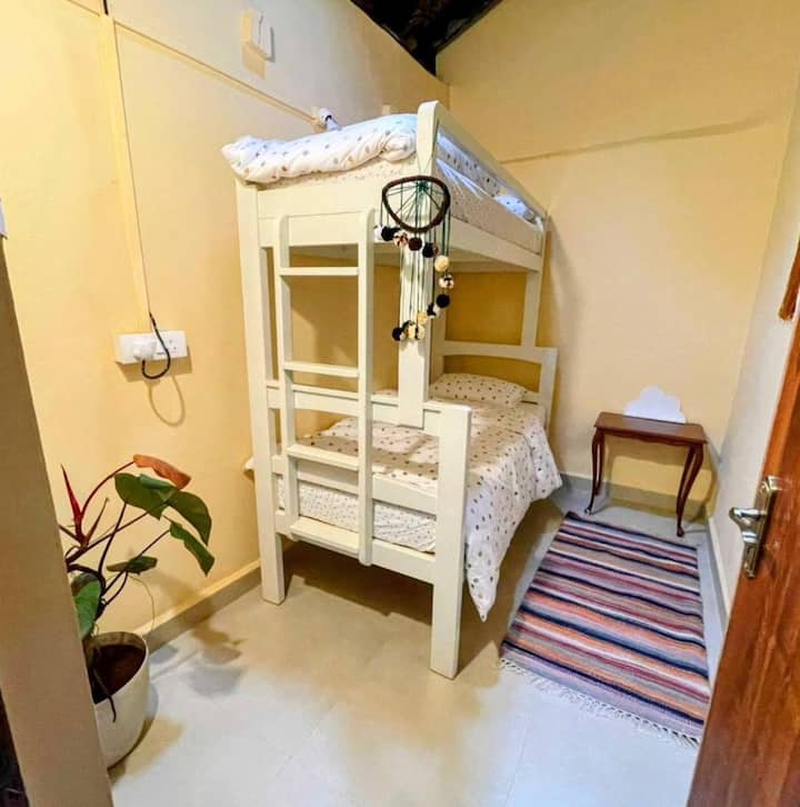 Bedroom 3 image 1