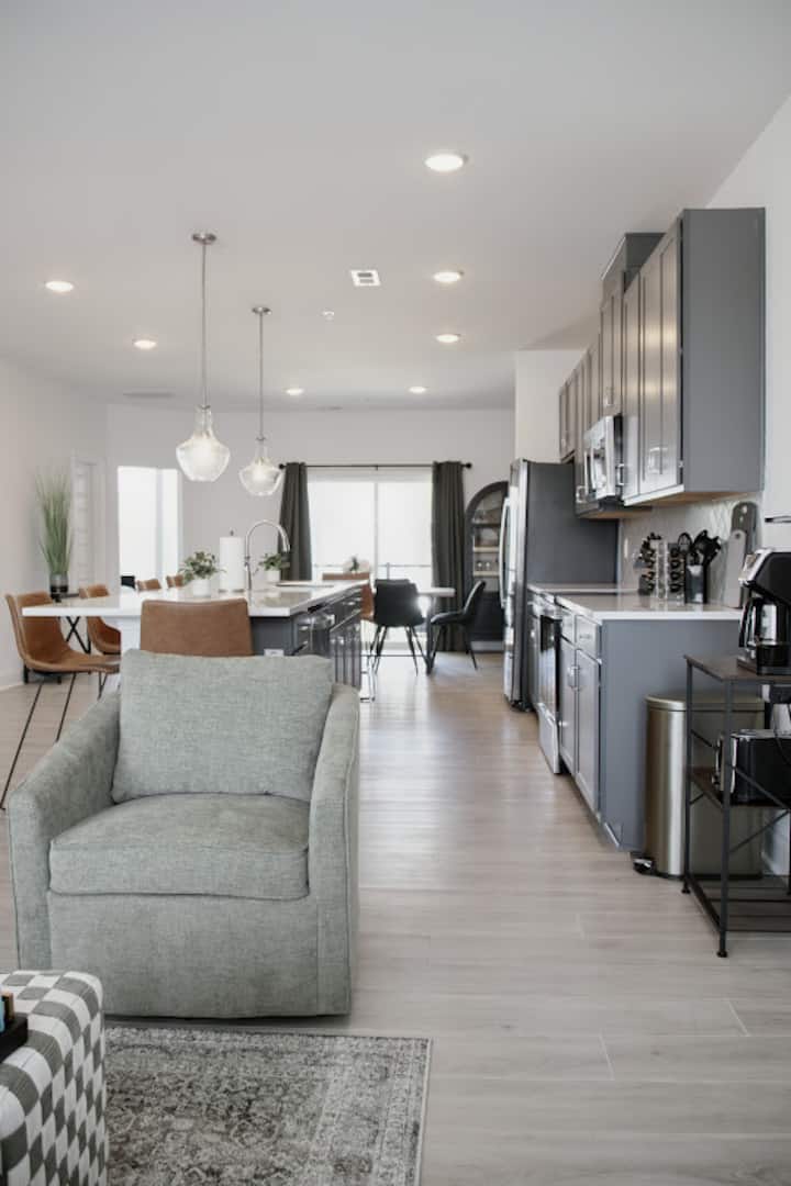New Construction Luxury Wake Forest Condo Retreat - Wake Forest, NC