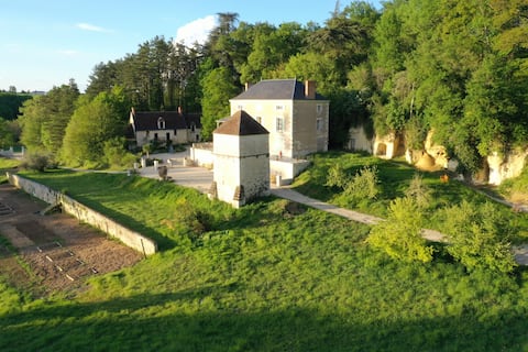 Beautiful family house, 7 bedrooms, 13 beds, 5' zoo