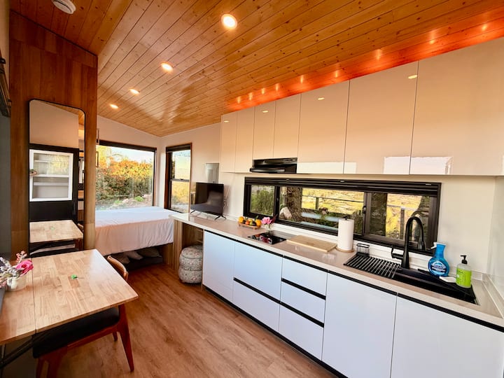 Hill Top Sanctuary Modern Escape Endless Views - Oceanside, CA