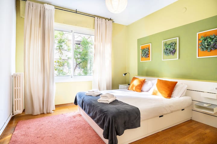 Amplio Apartamento En Sant Gervasi - バルセロナ