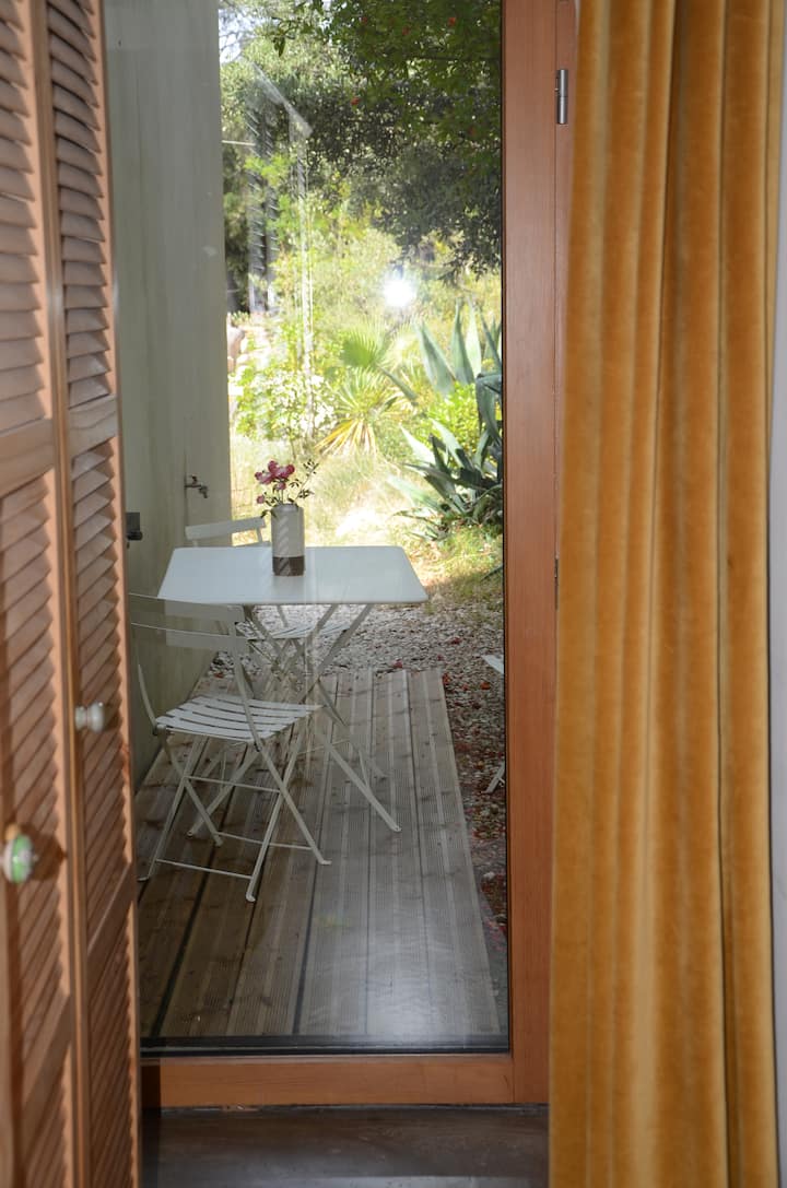 Chambre D'hôtes De Méditerranée
La Poésie - Baillargues