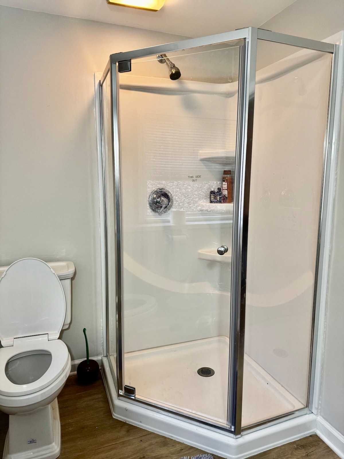 Private Entrance, Free WiFi & Weekly/Monthly deals