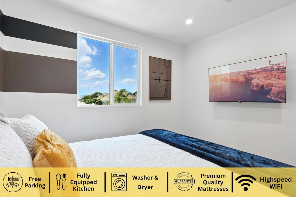 Groot kingsize bed, kastruimte en smart-tv.