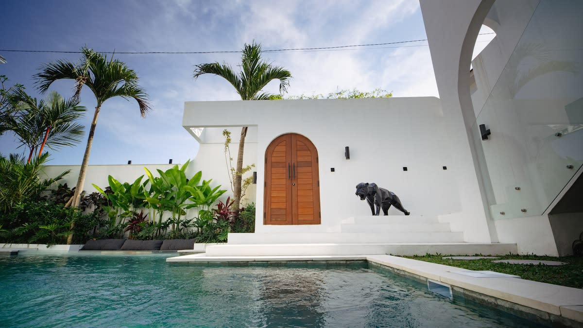 Villa in Mengwi · ★4.75 · 2 bedrooms · 3 beds · 2.5 baths, comparable Airbnb