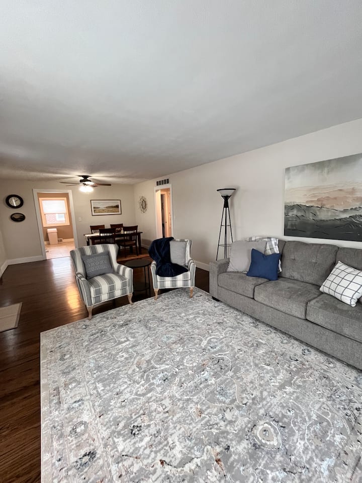 Charming Fully Renovated 2br Home Near Everything - Owensboro, KY
