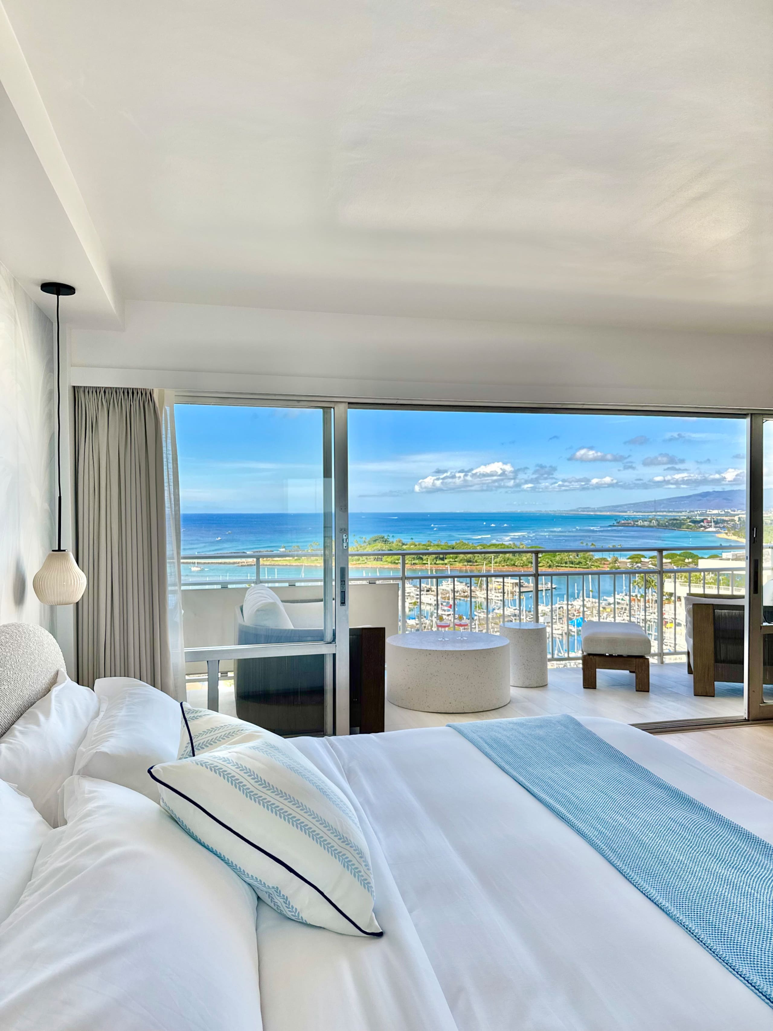 Condo in Honolulu · ★4.96 · 1 bedroom · 2 beds · 1 private bath - Image 6