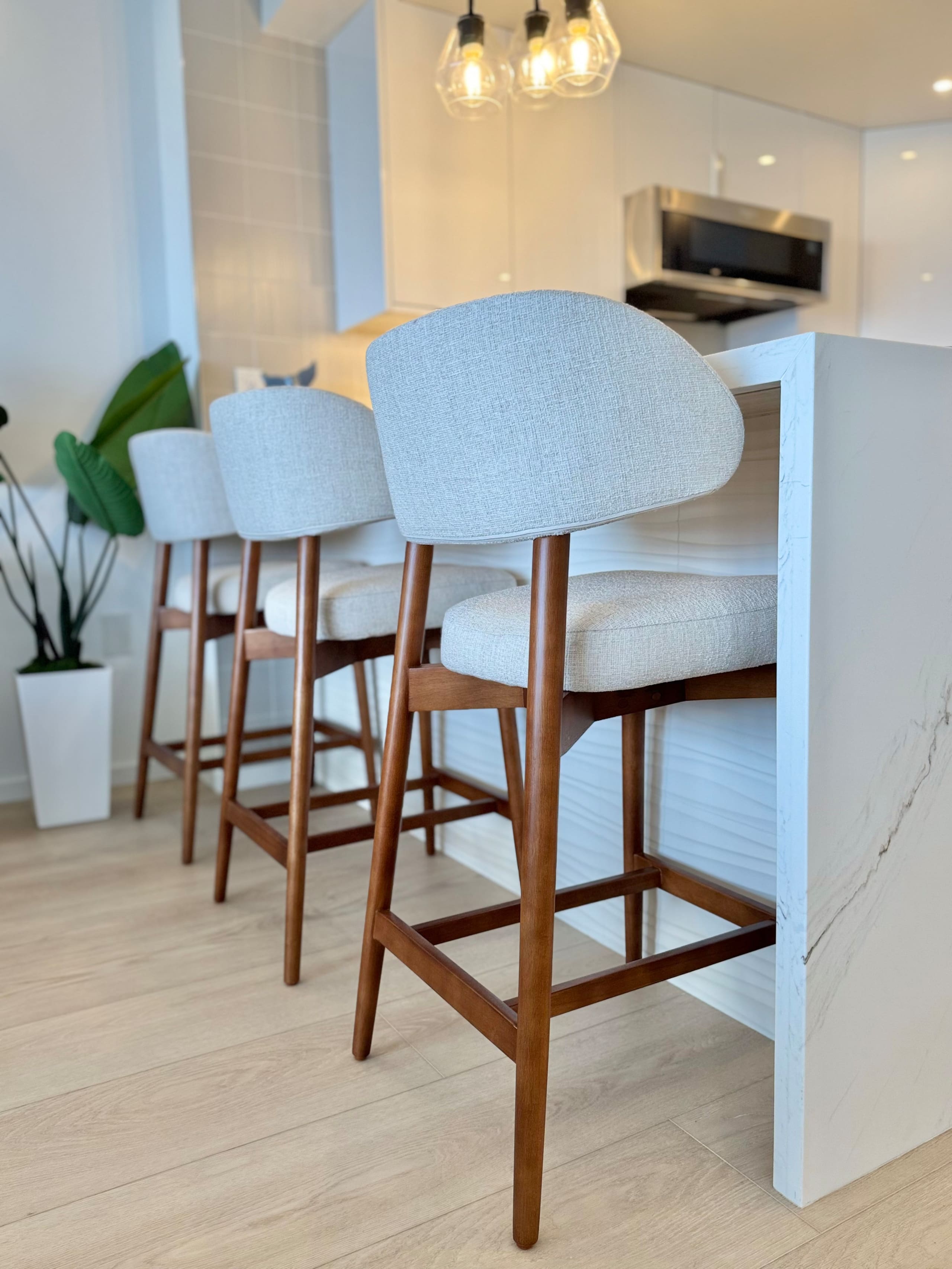 Condo in Honolulu · ★4.96 · 1 bedroom · 2 beds · 1 private bath - Image 29