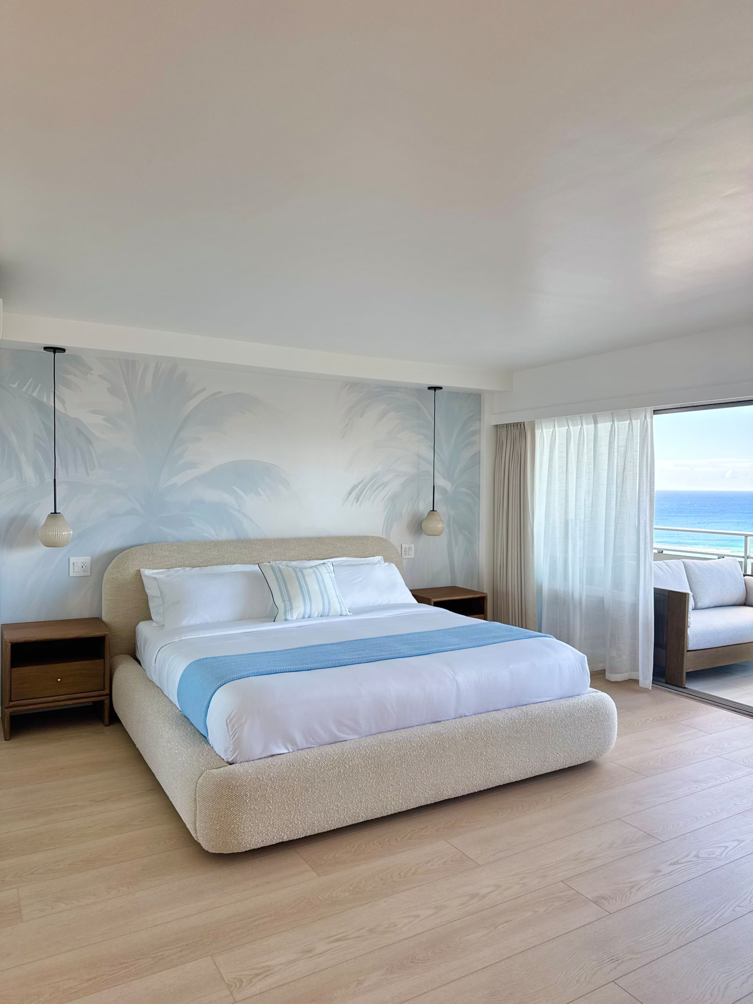 Condo in Honolulu · ★4.96 · 1 bedroom · 2 beds · 1 private bath - Image 18