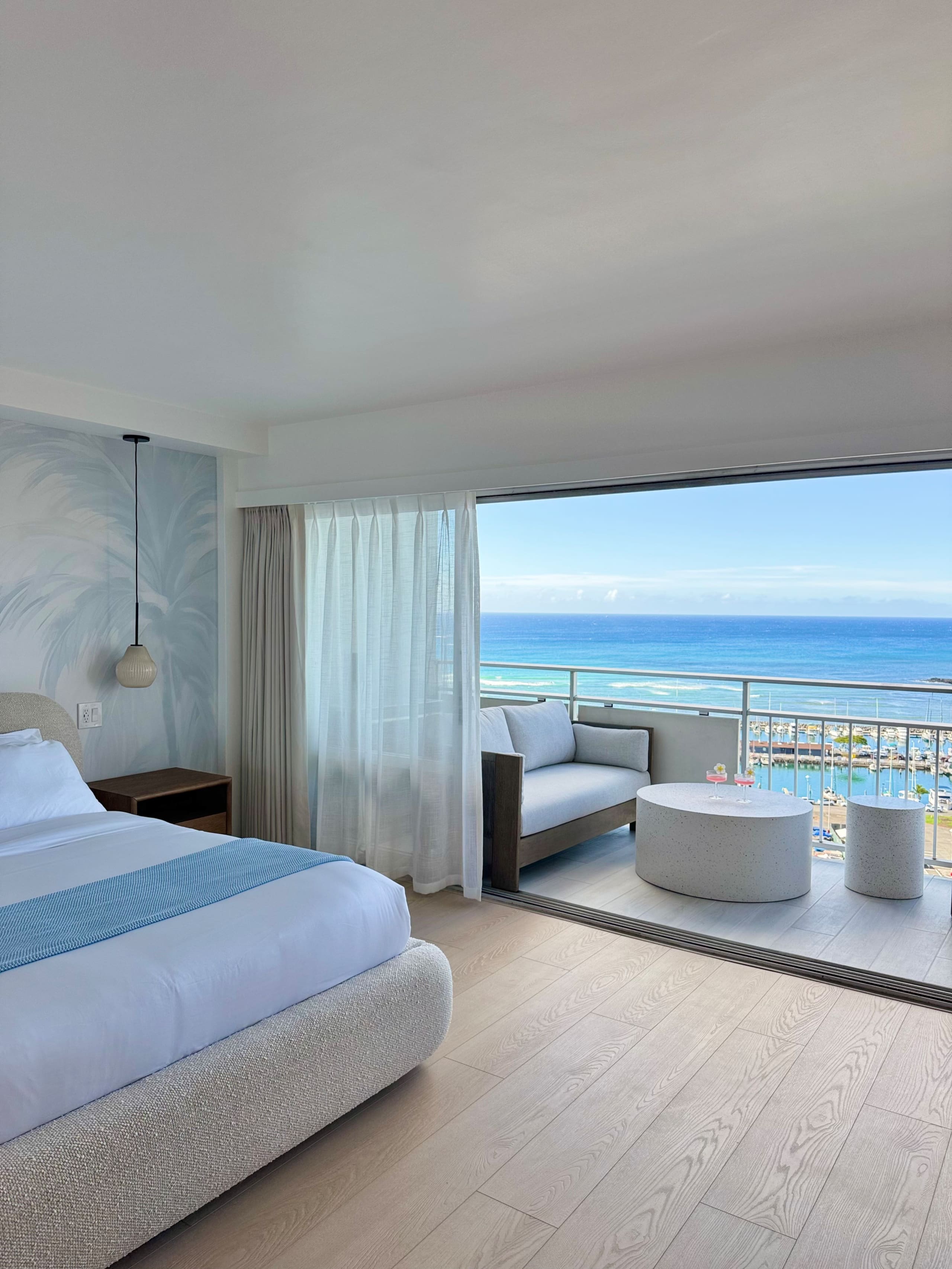 Condo in Honolulu · ★4.96 · 1 bedroom · 2 beds · 1 private bath - Image 20