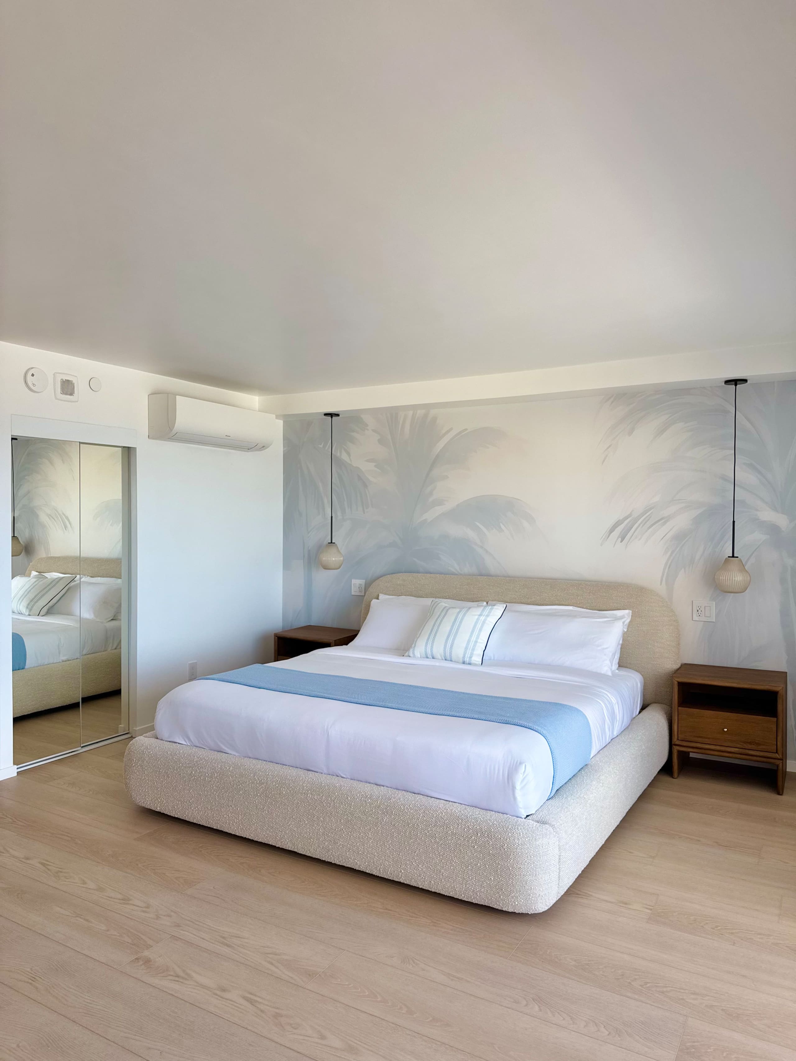 Condo in Honolulu · ★4.96 · 1 bedroom · 2 beds · 1 private bath - Image 21