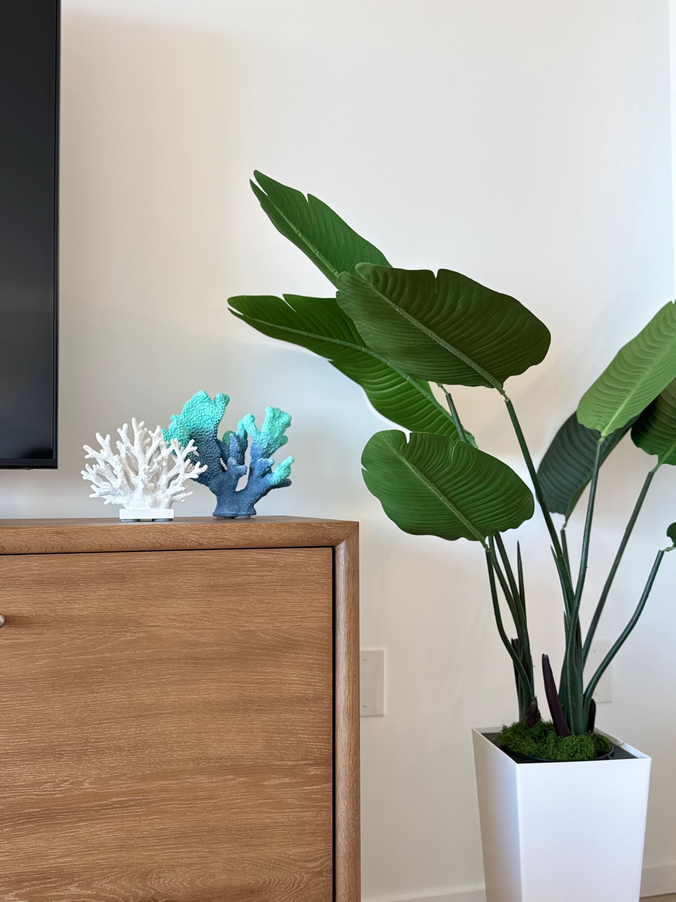Condo in Honolulu · ★4.96 · 1 bedroom · 2 beds · 1 private bath - Image 15