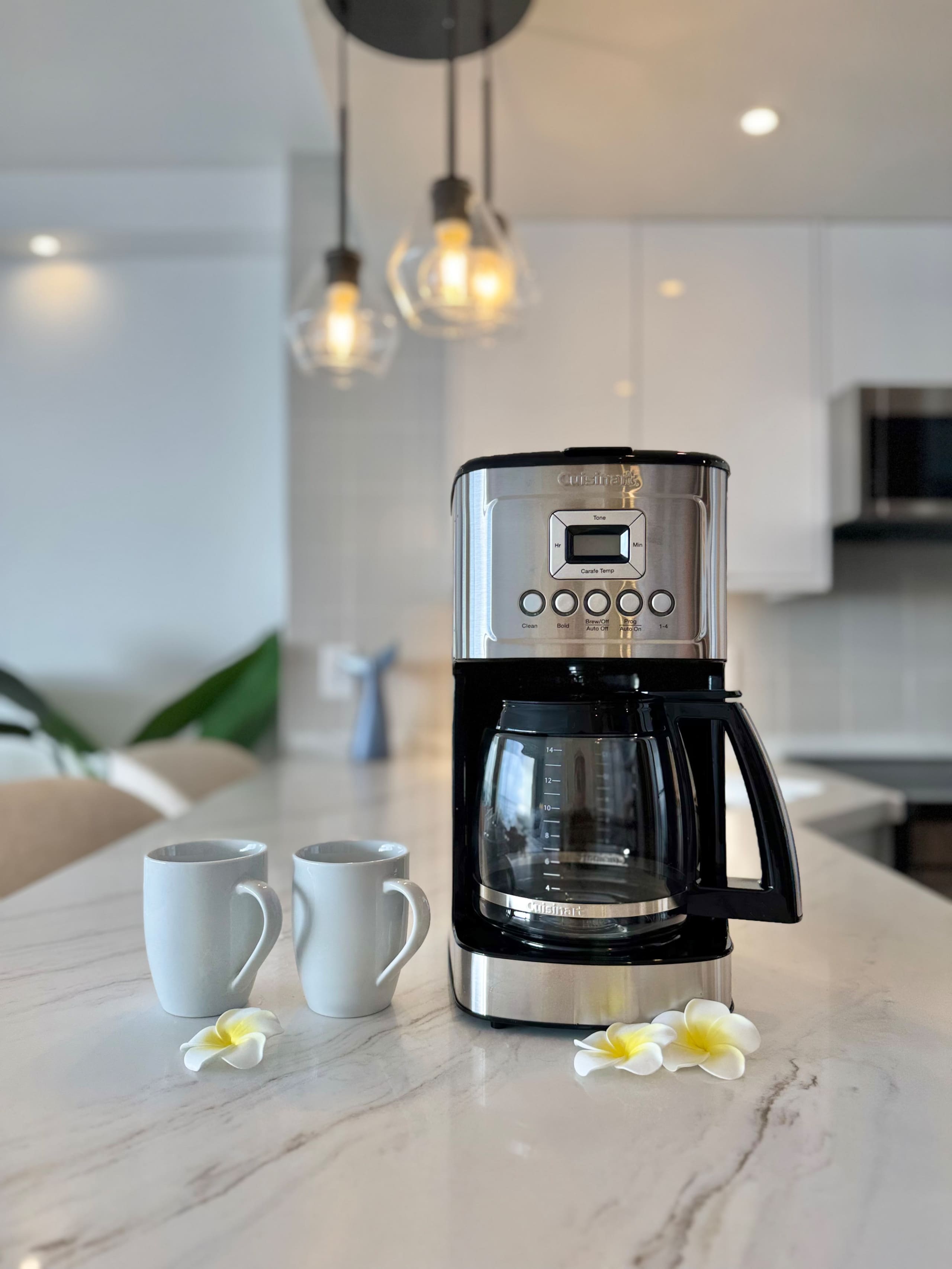 Condo in Honolulu · ★4.96 · 1 bedroom · 2 beds · 1 private bath - Image 32