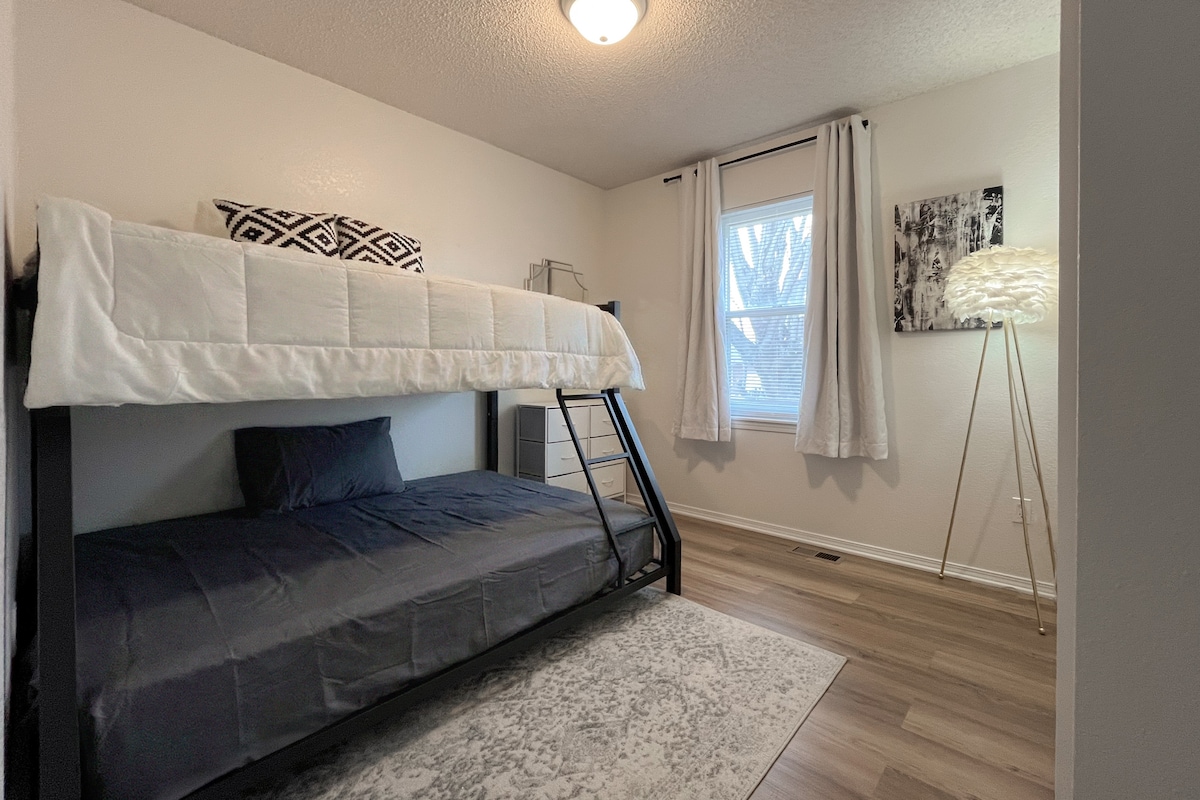 Habitación con literas: excelente opción para niños, adolescentes o invitados adicionales.