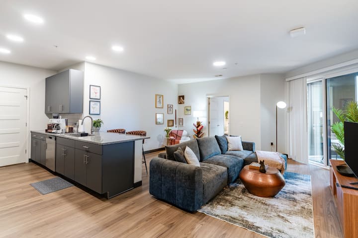 Walk To Busch Stadium, Free Parking, Designer Apt - セントルイス, MO