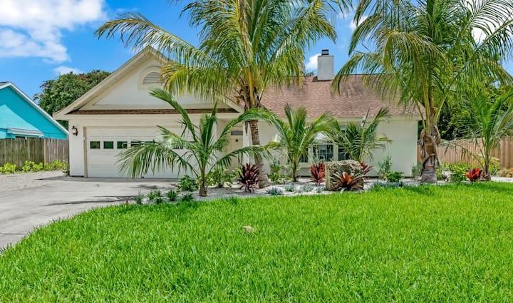 2/2 Pool Home Close To Beach! - Bradenton