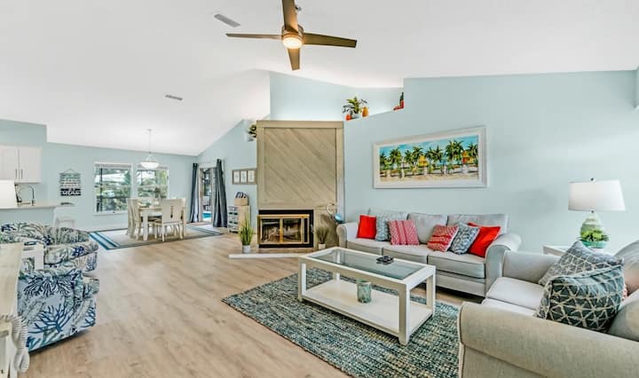 2/2 Pool Home Close To Beach! - Bradenton, FL